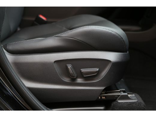 Subaru Solterra Sky Package 71 kWh AWD Panorama HK Leer 360view LED ACC ActivLease financial lease