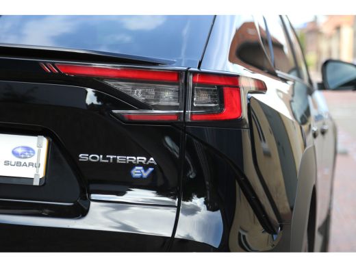 Subaru Solterra Sky Package 71 kWh AWD Panorama HK Leer 360view LED ACC ActivLease financial lease