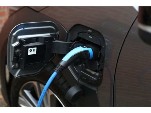 Subaru Solterra Sky Package 71 kWh AWD Panorama Leer HK 360view ACC ActivLease financial lease