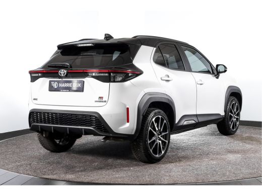 Toyota Yaris Cross 1.5 Hybrid 115 PK GR Sport | Dig. Cockpit | Adapt. Cruise | Stoel-+Stuurverw. | PDC | Camera | NA... ActivLease financial lease