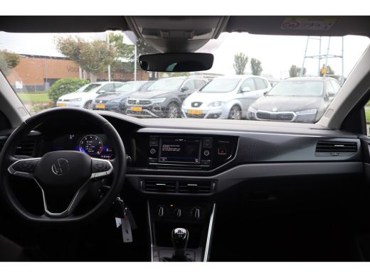 Volkswagen Polo 95PK 1.0 TSI Life | Airco | Cruise control adaptief | Parkeersensoren voor en achter ActivLease financial lease