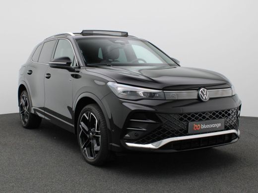 Volkswagen Tiguan 1.5 eHybrid R-Line Edition 272PK DSG Trekhaak, Lederen bekleding, Massage, Ventilatiestoelen, Pan... ActivLease financial lease