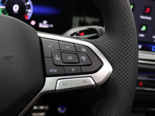 Volkswagen Tiguan 1.5 eHybrid R-Line Edition 272PK DSG Trekhaak, Lederen bekleding, Massage, Ventilatiestoelen, Pan... ActivLease financial lease