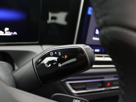 Volkswagen Tiguan 1.5 eHybrid R-Line Edition 272PK DSG Trekhaak, Lederen bekleding, Massage, Ventilatiestoelen, Pan... ActivLease financial lease