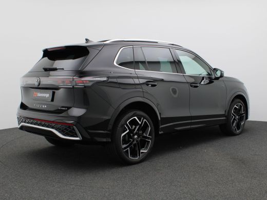 Volkswagen Tiguan 1.5 eHybrid R-Line Edition 272PK DSG Trekhaak, Lederen bekleding, Massage, Ventilatiestoelen, Pan... ActivLease financial lease