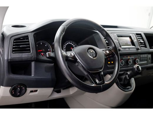 Volkswagen Transporter T6 2.0 TDI 150pk L1H1 Highline LED/ACC/Camera/Achterklep 01-2019 ActivLease financial lease