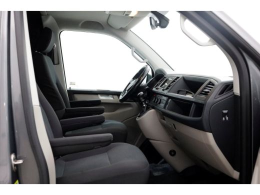 Volkswagen Transporter T6 2.0 TDI 150pk L1H1 Highline LED/ACC/Camera/Achterklep 01-2019 ActivLease financial lease