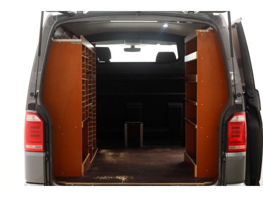 Volkswagen Transporter T6 2.0 TDI 150pk L1H1 Highline LED/ACC/Camera/Achterklep 01-2019 ActivLease financial lease