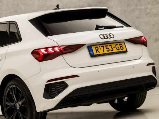 Audi A3 Sportback 30 TFSI S-Line Sport Automaat (2X S-LINE, APPLE CARPLAY, GROOT NAVI, LEDER, STOELVERWAR... ActivLease financial lease