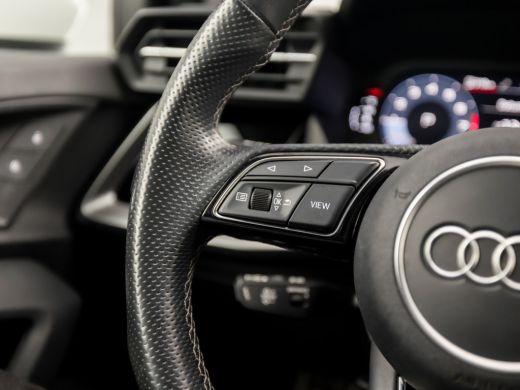 Audi A3 Sportback 30 TFSI S-Line Sport Automaat (2X S-LINE, APPLE CARPLAY, GROOT NAVI, LEDER, STOELVERWAR... ActivLease financial lease