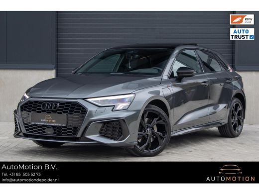 Audi A3 Sportback 40 TFSIe S Comp. S3 PANO B&O S line Camera Dode hoek Audi A3 Sportback 40 TFSIe S Comp. S3 PANO B&O S line Camera Dode hoek
