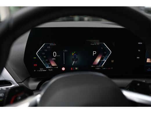 BMW 1 Serie 120 M Sport Automaat / Sportstoelen / Achteruitrijcamera / M Adaptief onderstel / Adaptieve LED /... ActivLease financial lease