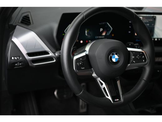 BMW 1 Serie 120 M Sport Automaat / Sportstoelen / Achteruitrijcamera / M Adaptief onderstel / Adaptieve LED /... ActivLease financial lease