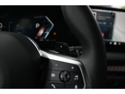 BMW 1 Serie 120 M Sport Automaat / Sportstoelen / Achteruitrijcamera / M Adaptief onderstel / Adaptieve LED /... ActivLease financial lease