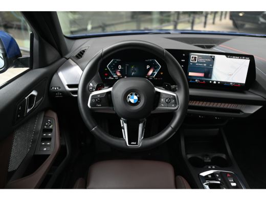 BMW 1 Serie 120 M Sport Automaat / Sportstoelen / Achteruitrijcamera / M Adaptief onderstel / Adaptieve LED /... ActivLease financial lease