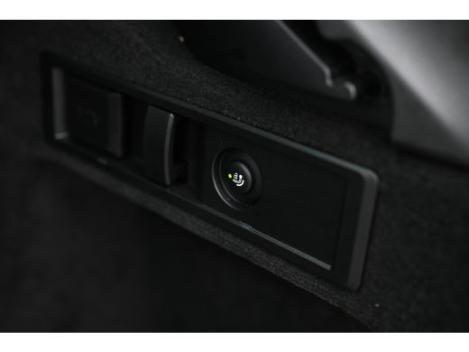 BMW 3 Serie Touring 330e xDrive M Sport Automaat / Panoramadak / Trekhaak / Sportstoelen / Achteruitrijcamera... ActivLease financial lease