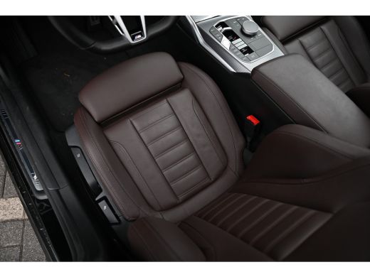 BMW 3 Serie Touring 330e xDrive M Sport Automaat / Panoramadak / Trekhaak / Sportstoelen / Achteruitrijcamera... ActivLease financial lease
