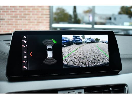 BMW X2 xDrive25e M-Sport Goldplay Pano ACC HUD Camera M-zetels ActivLease financial lease