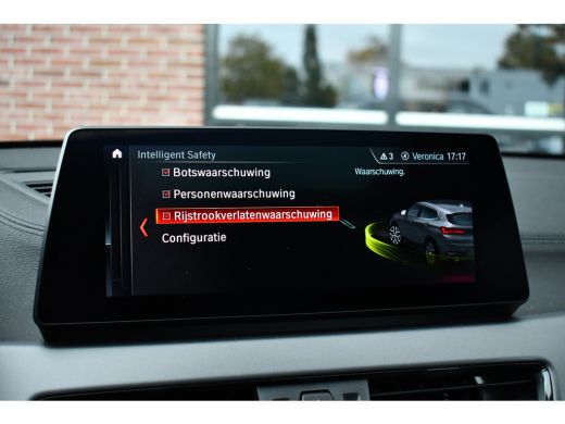 BMW X2 xDrive25e M-Sport Goldplay Pano ACC HUD Camera M-zetels ActivLease financial lease