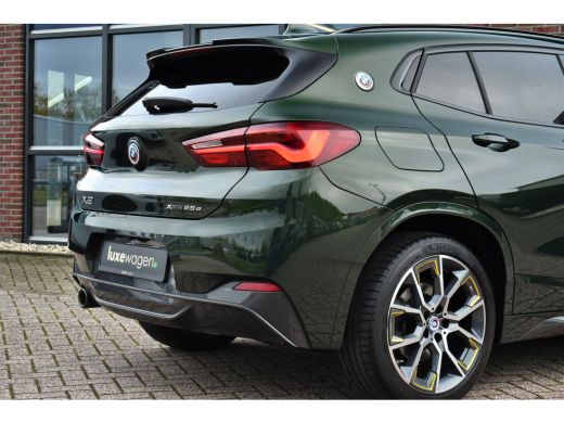 BMW X2 xDrive25e M-Sport Goldplay Pano ACC HUD Camera M-zetels ActivLease financial lease