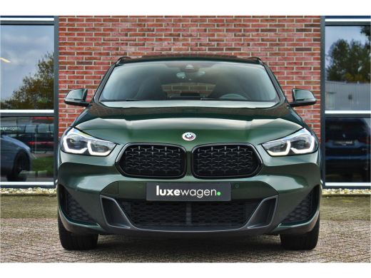 BMW X2 xDrive25e M-Sport Goldplay Pano ACC HUD Camera M-zetels ActivLease financial lease
