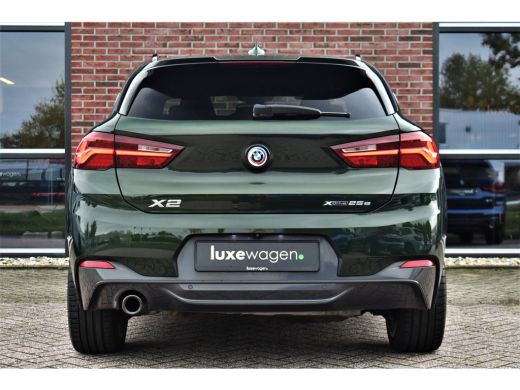 BMW X2 xDrive25e M-Sport Goldplay Pano ACC HUD Camera M-zetels ActivLease financial lease