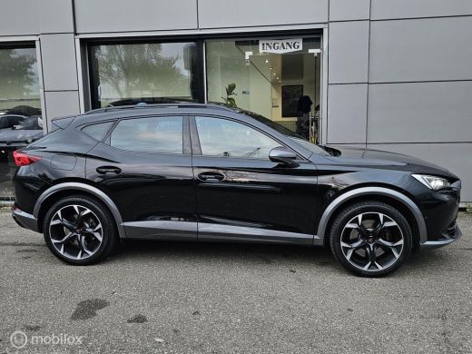 CUPRA Formentor 2.0 TSI 4DRIVE 310 PK Panorama/Beats/Memory/Keyless ActivLease financial lease