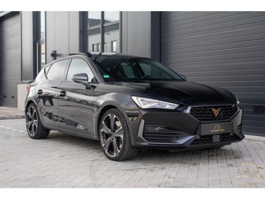 CUPRA Leon 1.4 e-Hybrid VZ 245 PANO CAMERA ACC Sfeerverlichting ActivLease financial lease