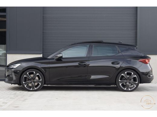 CUPRA Leon 1.4 e-Hybrid VZ 245 PANO CAMERA ACC Sfeerverlichting ActivLease financial lease