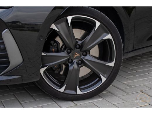 CUPRA Leon 1.4 e-Hybrid VZ 245 PANO CAMERA ACC Sfeerverlichting ActivLease financial lease