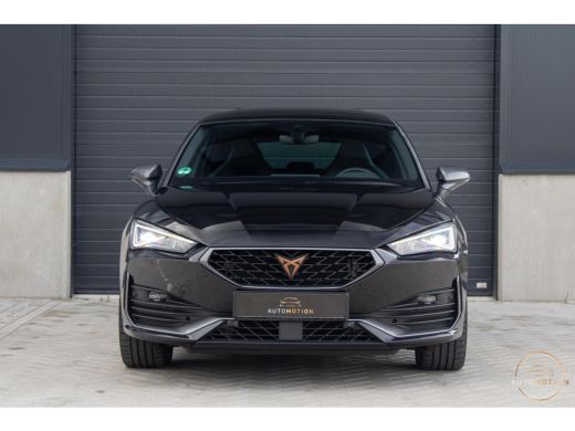 CUPRA Leon 1.4 e-Hybrid VZ 245 PANO CAMERA ACC Sfeerverlichting ActivLease financial lease