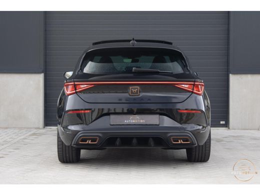 CUPRA Leon 1.4 e-Hybrid VZ 245 PANO CAMERA ACC Sfeerverlichting ActivLease financial lease