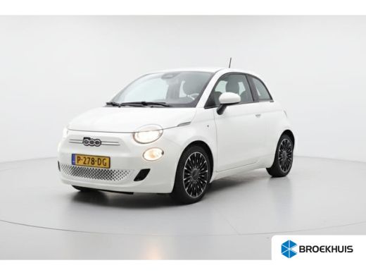 Fiat 500e Icon 42 kWh | Climate Control | 17" Lichtmetalen Velgen | Cruise Control | Parkeersensoren | Navi... Fiat 500e Icon 42 kWh | Climate Control | 17" Lichtmetalen Velgen | Cruise Control | Parkeersensoren | Navi...