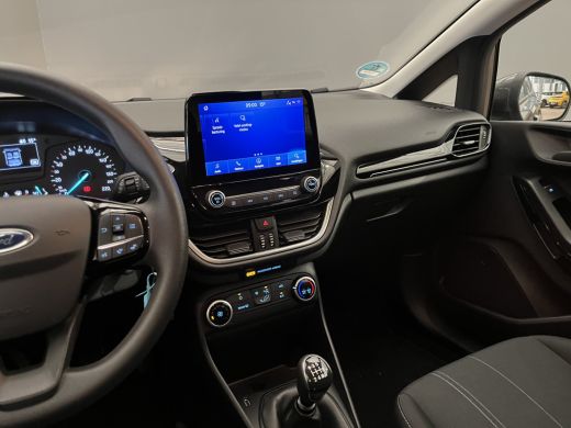 Ford Fiesta 1.0 EcoBoost Connected | Navi | Draadloze telefoonlader | All season banden || Afneembare Trekhaa... ActivLease financial lease