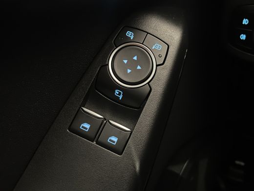 Ford Fiesta 1.0 EcoBoost Connected | Navi | Draadloze telefoonlader | All season banden || Afneembare Trekhaa... ActivLease financial lease