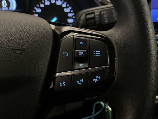 Ford Fiesta 1.0 EcoBoost Connected | Navi | Draadloze telefoonlader | All season banden || Afneembare Trekhaa... ActivLease financial lease