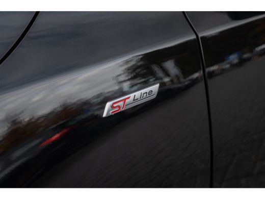 Ford Focus 1.0 EcoBoost Hybrid ST Line X Panoramadak | Adatieve cruise | Nieuw model | Camera | Full LED | E... ActivLease financial lease