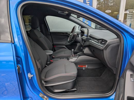 Ford Focus 1.0 EcoBoost ST Line Business 125pk | Winter Pack | Adap. Cruise | Carplay | Keyless | 1e Eigenaa... ActivLease financial lease