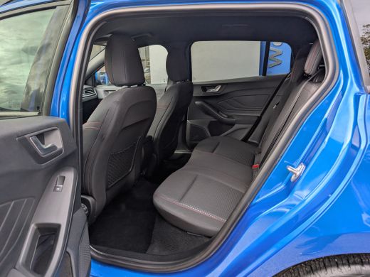 Ford Focus 1.0 EcoBoost ST Line Business 125pk | Winter Pack | Adap. Cruise | Carplay | Keyless | 1e Eigenaa... ActivLease financial lease