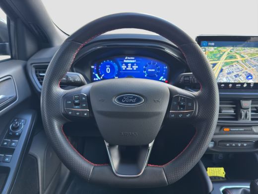 Ford Focus 1.0 Hybrid ST Line | Apple Carplay | Cruise Control | Navigatie | 17 inch ActivLease financial lease