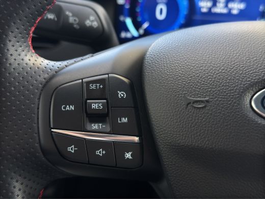 Ford Focus 1.0 Hybrid ST Line | Apple Carplay | Cruise Control | Navigatie | 17 inch ActivLease financial lease