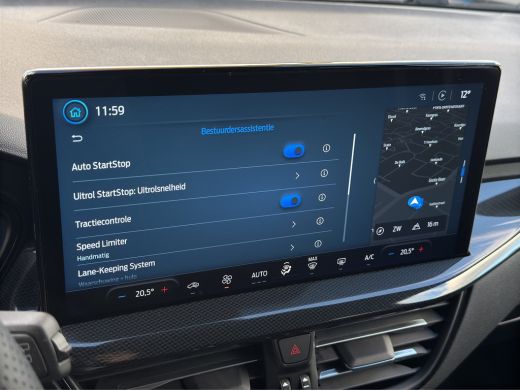 Ford Focus 1.0 Hybrid ST Line | Apple Carplay | Cruise Control | Navigatie | 17 inch ActivLease financial lease