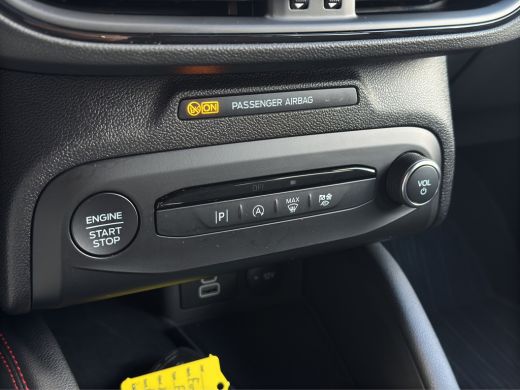 Ford Focus 1.0 Hybrid ST Line | Apple Carplay | Cruise Control | Navigatie | 17 inch ActivLease financial lease