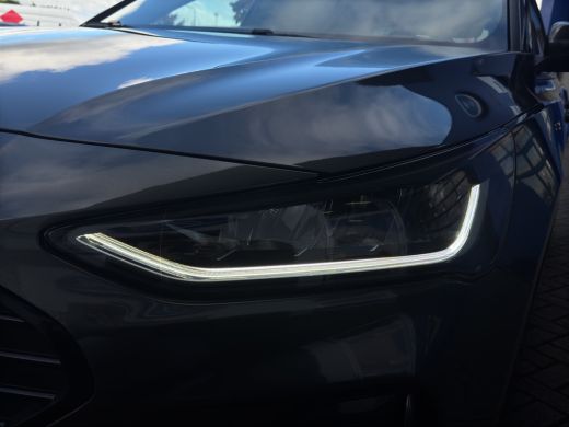 Ford Focus 1.0 Hybrid ST Line | Apple Carplay | Cruise Control | Navigatie | 17 inch ActivLease financial lease