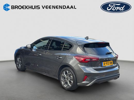 Ford Focus 1.0 Hybrid ST Line | Apple Carplay | Cruise Control | Navigatie | 17 inch ActivLease financial lease
