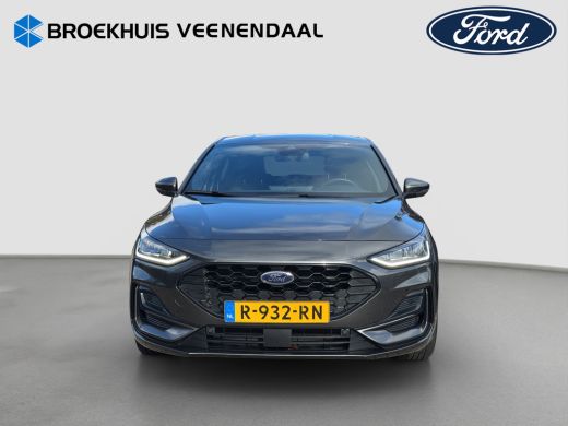 Ford Focus 1.0 Hybrid ST Line | Apple Carplay | Cruise Control | Navigatie | 17 inch ActivLease financial lease