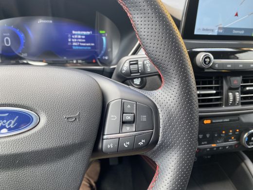 Ford Kuga 2.5 225PK PLUG-IN HYBRID ST-Line | STOEL STUUR EN VOORRUITVERWARMING| CAMERA| DAB| NAVIGATIE| CLI... ActivLease financial lease