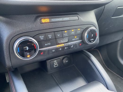 Ford Kuga 2.5 225PK PLUG-IN HYBRID ST-Line | STOEL STUUR EN VOORRUITVERWARMING| CAMERA| DAB| NAVIGATIE| CLI... ActivLease financial lease