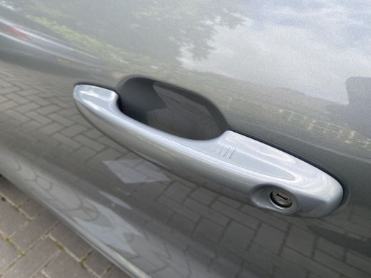 Ford Kuga 2.5 225PK PLUG-IN HYBRID ST-Line | STOEL STUUR EN VOORRUITVERWARMING| CAMERA| DAB| NAVIGATIE| CLI... ActivLease financial lease