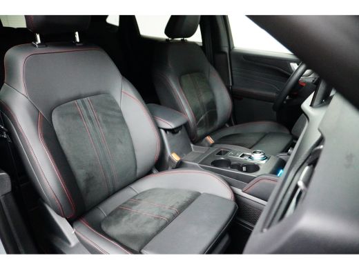 Ford Kuga 2.5 PHEV ST-Line X 243pk | B&O audio | Winter pack | Adapt. Cruise | Carplay ActivLease financial lease